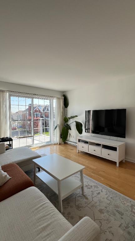 Condo 4 1/2 à louer à Ste Marthe Sur Le Lac - Disponible immédiatement