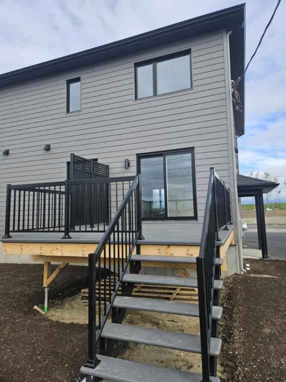Grand Logement 7½ Avec Cour Arrière