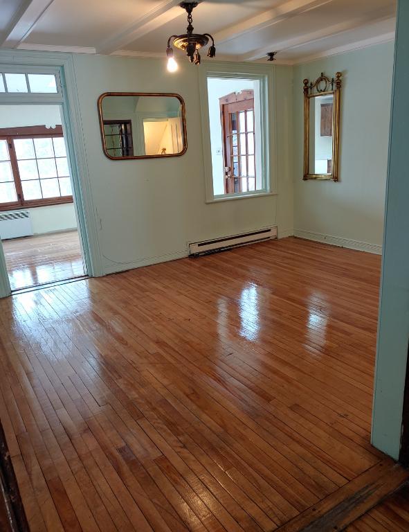 Maison à louer Rigaud 78 rue St. Pierre le 1 juillet ou août ou sept / House for Rent in Rigaud at 78 St. Pierre Street for 1 July or 1 Aug or 1 Sept