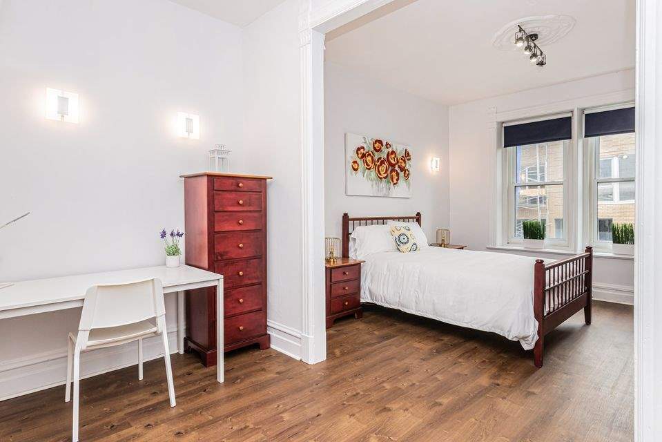 1 CH - 2 SDB - Montréal - $1,025 /mo