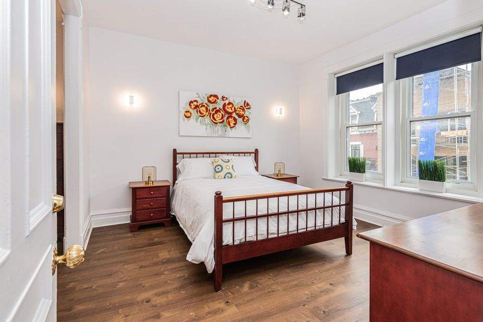 1 CH - 2 SDB - Montréal - $1,025 /mo