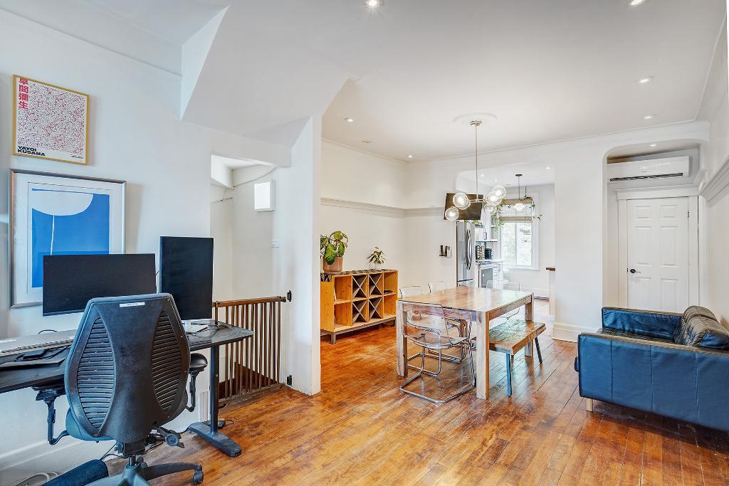 3 BEDROOM APARTMENT NDG WITH BASEMENT STORAGE AND YARD