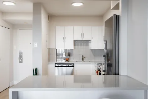 1 room apartment of 81 m² in Montreal