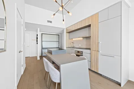 3 rooms apartment of 111m² in Montreal