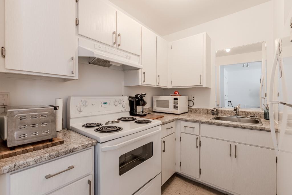 Appartement 4 1/2 - Tout inclus - Lévis - Stationnement