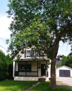 8 rooms house of 363 m² in Saguenay