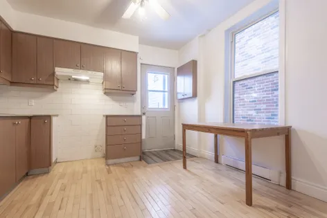 5 rooms apartment of 97 m² in Montreal