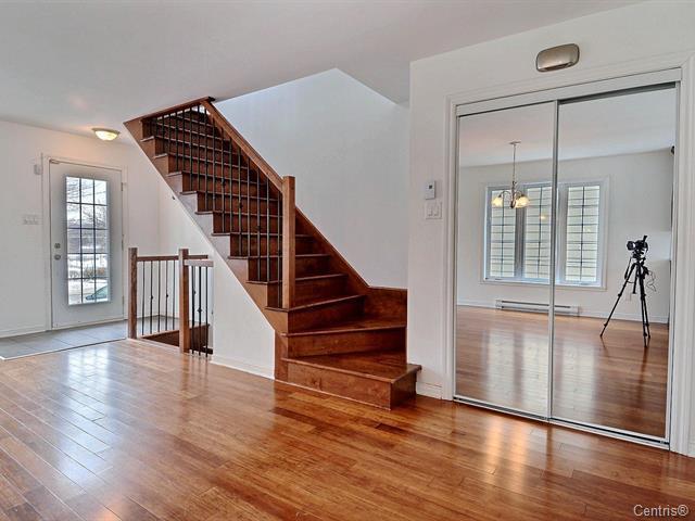 À LOUER – Semi-détaché 4 chambres, 2.5 SDB – Bois-des-Filion – 2 350 $ / mois