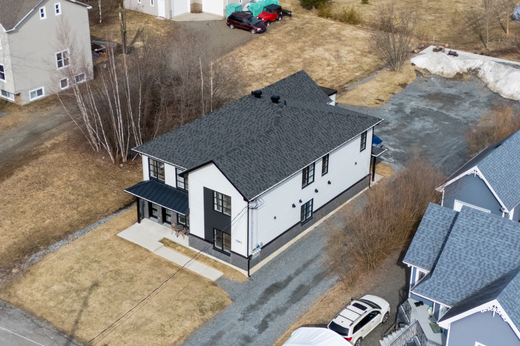 4 1/2 Haut De Quadruplex Valcourt