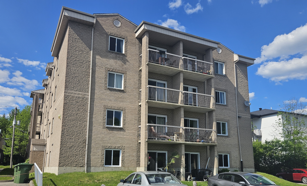 GRAND 4½ | SECTEUR EST | JUILLET
