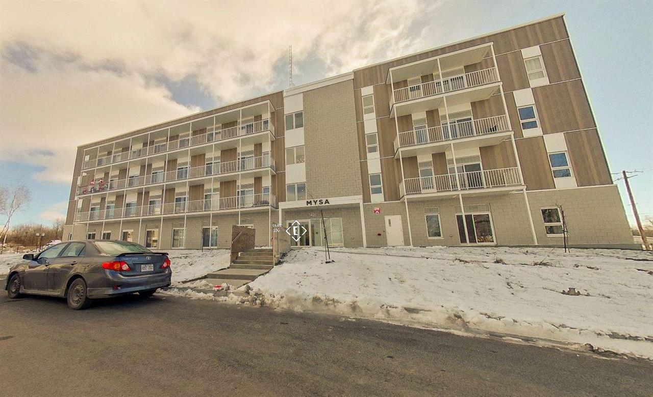 WOW| APPARTEMENT 4½ À LOUER POUR JUILLET - 1002 PI² - RABAIS