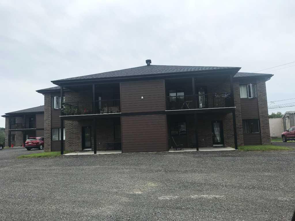4 1/2 À LOUER (BROMPTONVILLE)