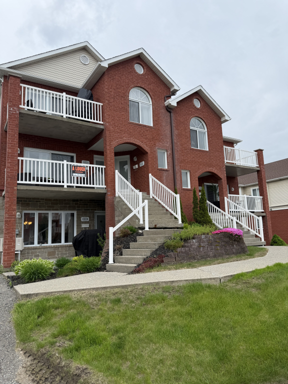 Condo 4 1/2 Dans Un Cul-de-sac