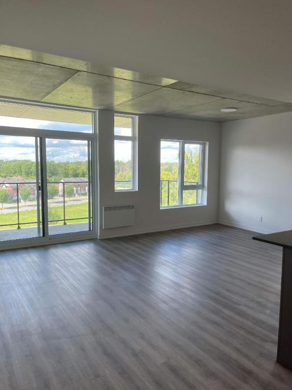 2 CH - 1 SDB - Terrebonne - $2,050 /mo