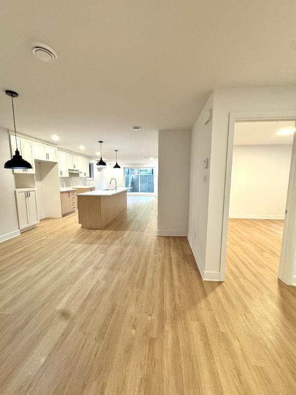 Appartement 5 et demi + salle de lavage dans le Vieux-Longueuil