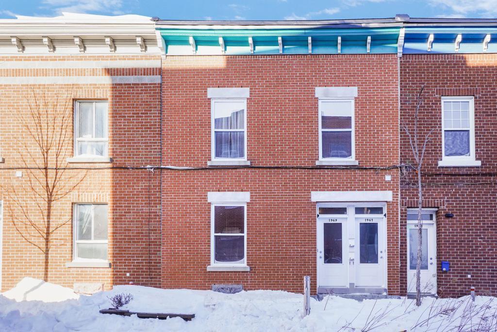 3 1/2 apartment Montreal, Ville-Marie. Roof top Terrasse. Laveuse/Sécheuse A/C.