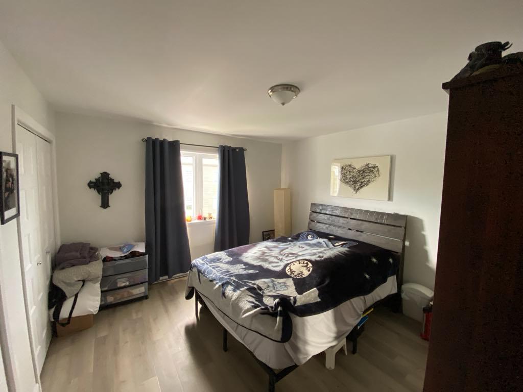 5 et demi a louer dans un Triplex