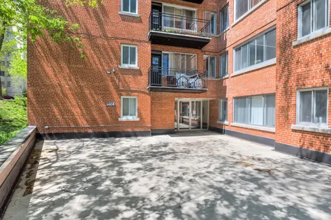 1 room apartment of 63m² in Montreal