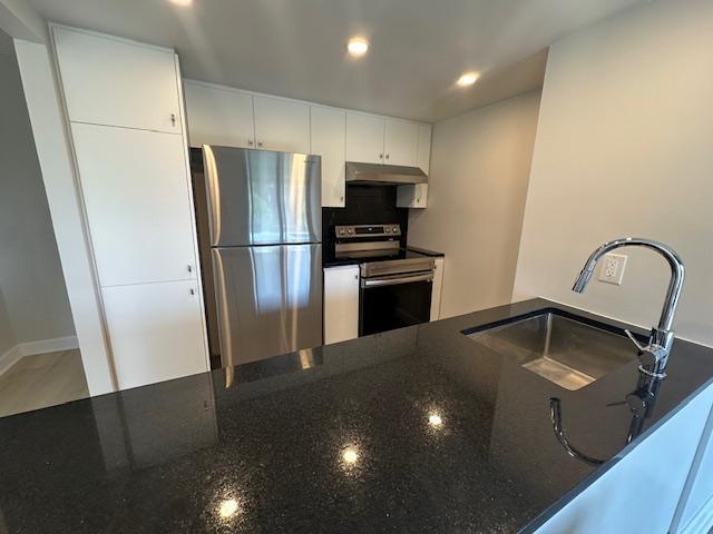 LUXUEUX ET GRAND CONDO 3 ½, ANJOU, PRÈS DE TRANSPORT EN COMMUN ET AUTOROUTES 25 & 40