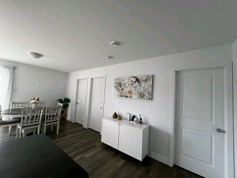 Grand 5 1/2 à louer style condo au 1er étage