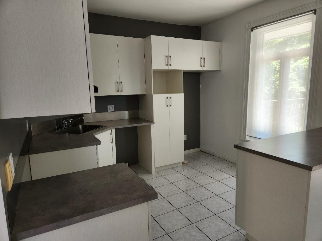 Logement 5 1/2+ à louer