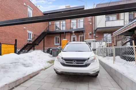 8 rooms apartment of 122 m² in Montreal