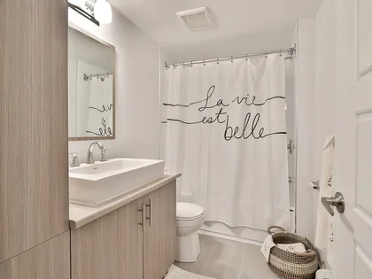 2 rooms apartment of 63 m² in Montreal