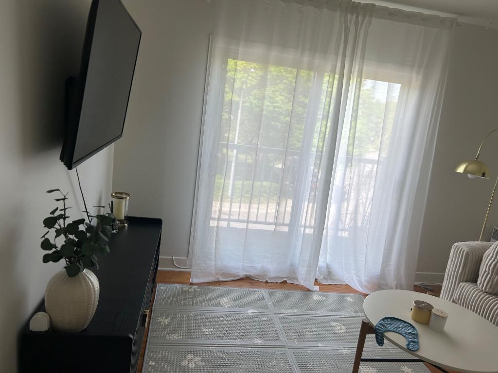 Grand 4 1/2 à louer
