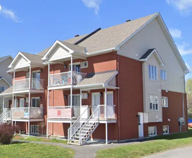 9 rooms apartment of 108 m² in Gatineau