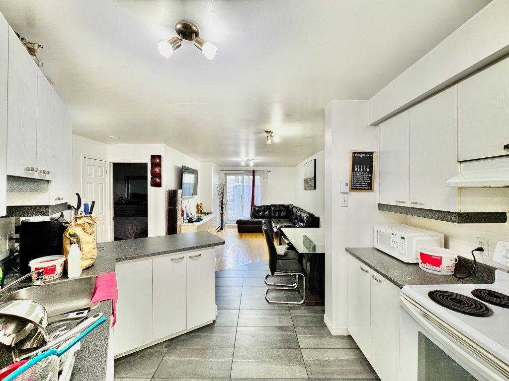 Magnifique 5 ½ (3 chambres) à louer dans le beau quartier Ahuntsic