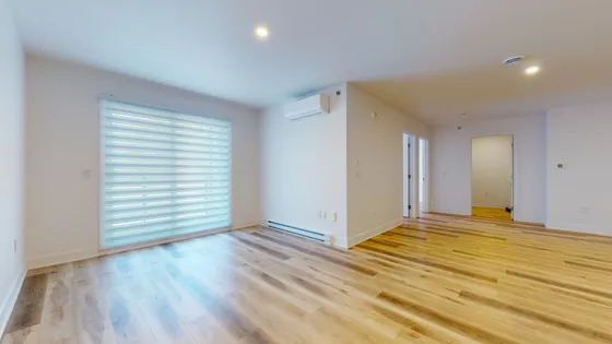 1 room apartment of 99 m² in Laval (administrative region)