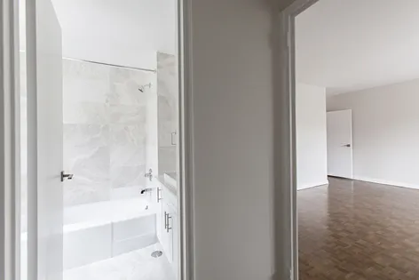1 room apartment of 101 m² in Westmount