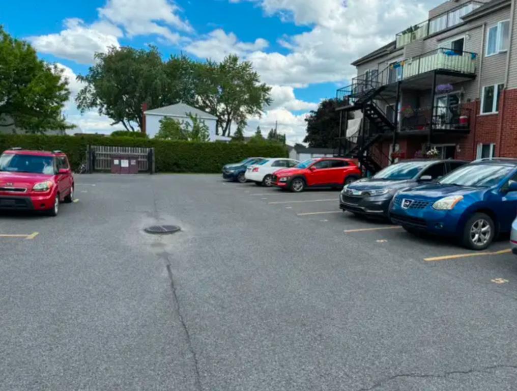 3 Beds 1 Bath - Apartment (à louer) Longueuil