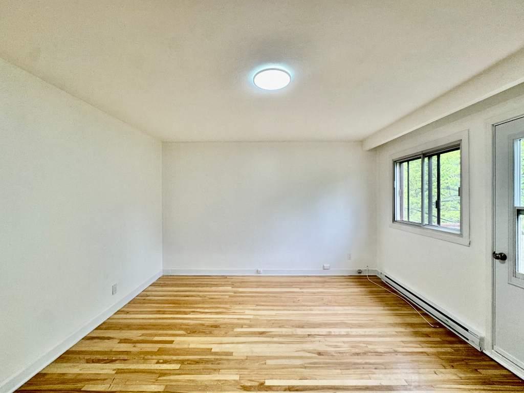 🏡 Très grand 5 ½ à louer – 3 chambres | Ahuntsic 🏡