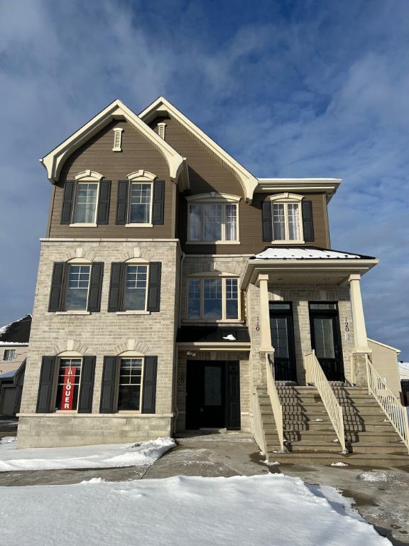CONDO 4 1/2 RÉNOVÉ AVEC GARAGE