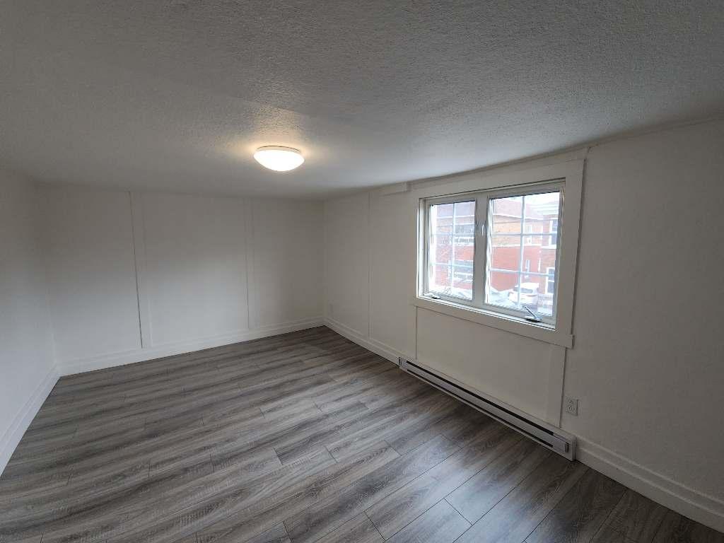 Maison abordable à louer – 3 chambres face à l’eau à Valleyfield