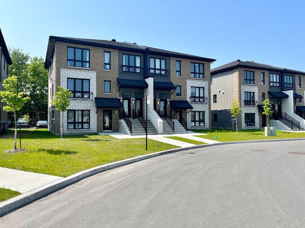 Saint-Jérôme, 4 1/2 style condo, libre dès maintenant
