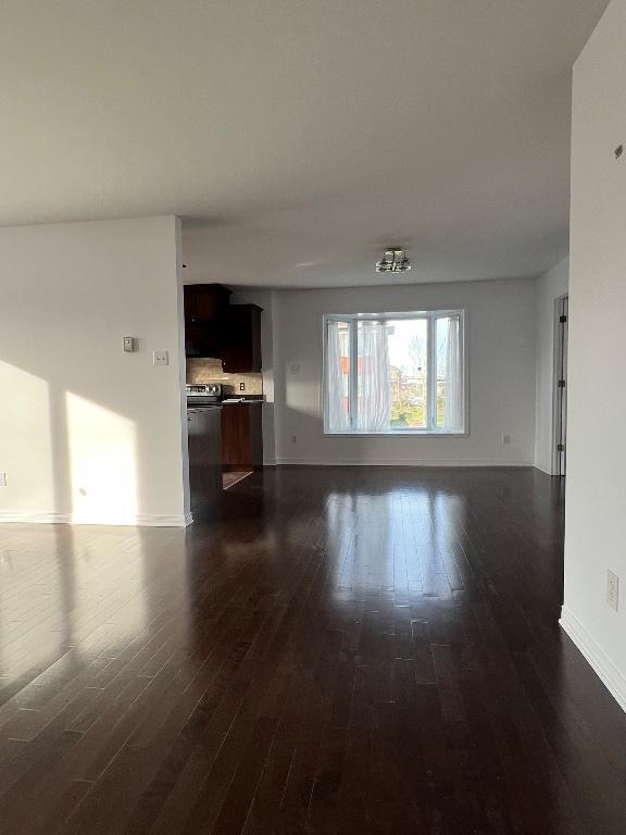 Condo haut de gamme secteur L près du dix30 et du REM Brossard