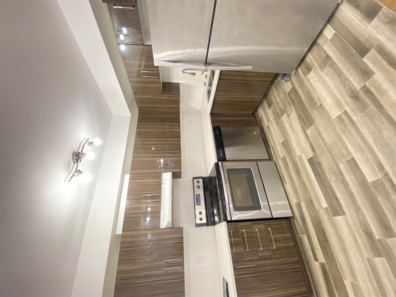 307M - 7070 Cote Saint Luc Road, Montréal