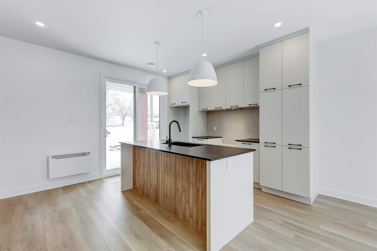 1 CH - 1 SDB - Longueuil - $1,950 /mo