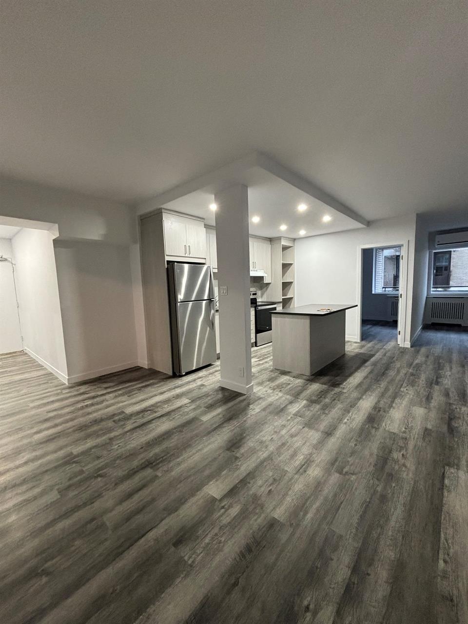 2 CH - 1 SDB - Montréal - $2,100 /mo