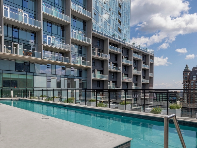 2 Bedrooms - 1020 De Bleury Street, Montréal