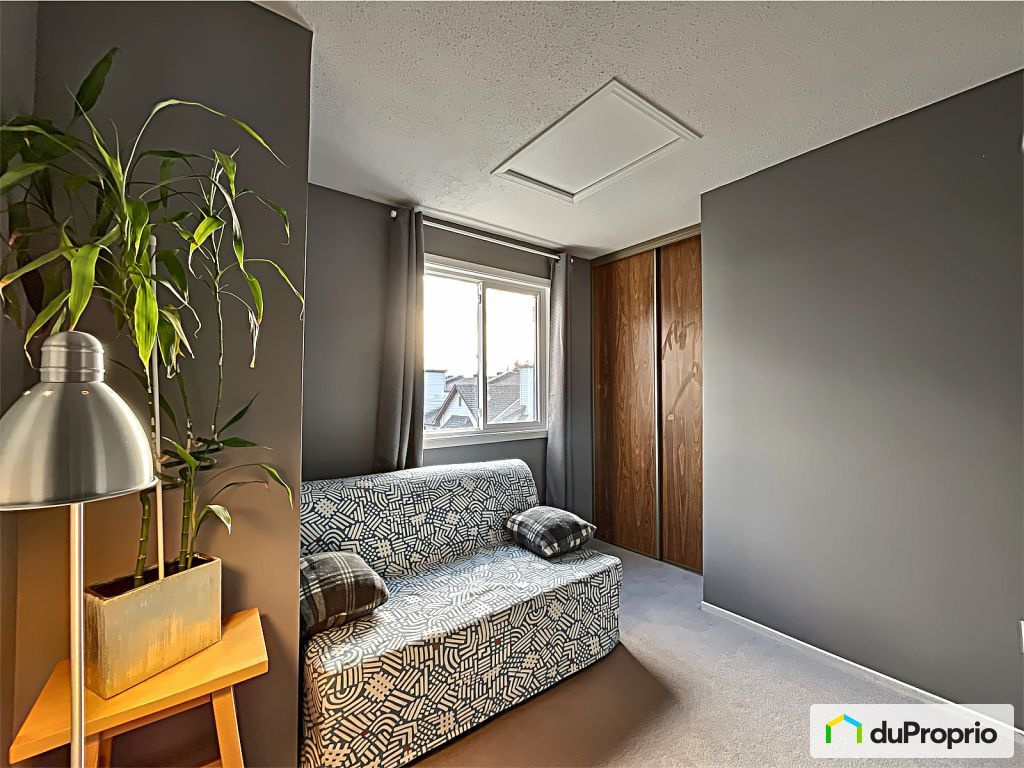 Condo 4 ½ à Louer – 2 Chambres – 1950 $/