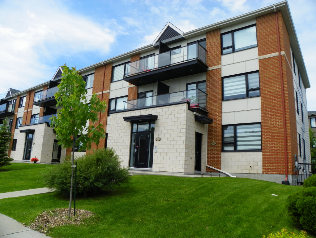 Beau Condo à Louer à Pointe Aux Trembles