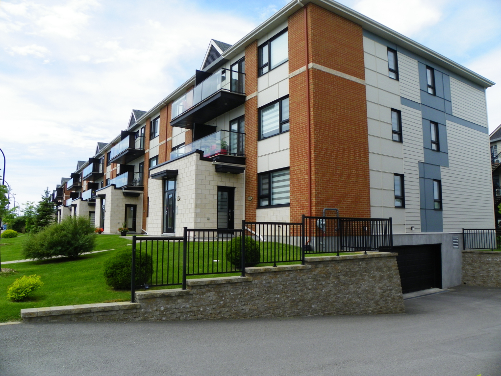 Beau Condo à Louer à Pointe Aux Trembles