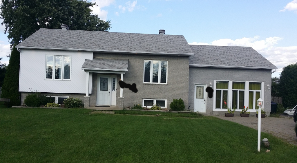 Maison A Louer 5 1/2 Grand Terrain