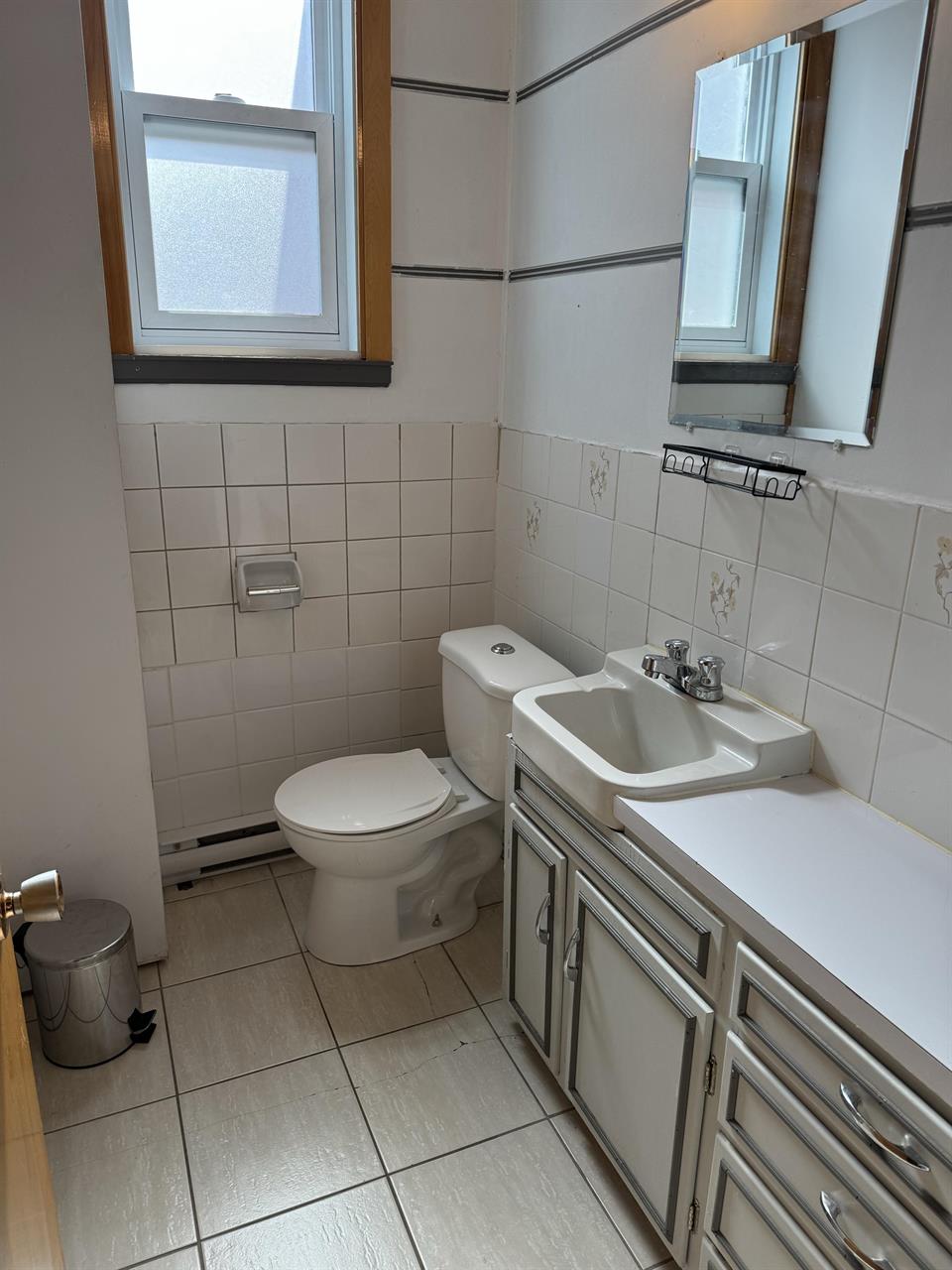 Immeuble - 258-266 Ball Joli 3 1/2 Tout Inclus