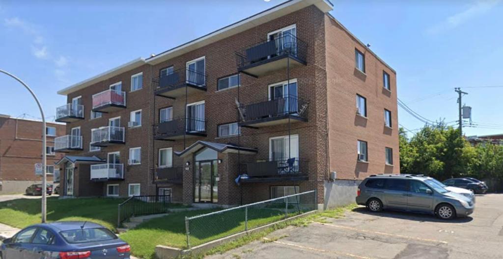 4 1/2 Rénové à Laval