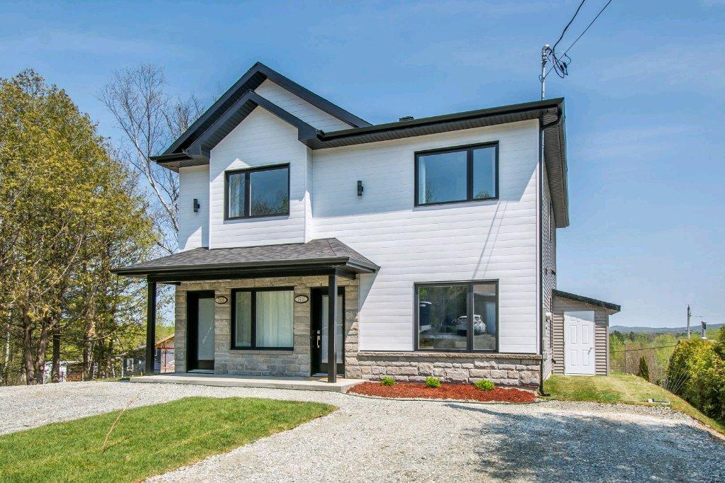 📍 À louer – superbe 4 ½ dans un duplex moderne