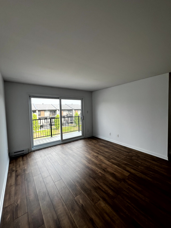 2 CHAMBRES - HULL - Terrasse Privé